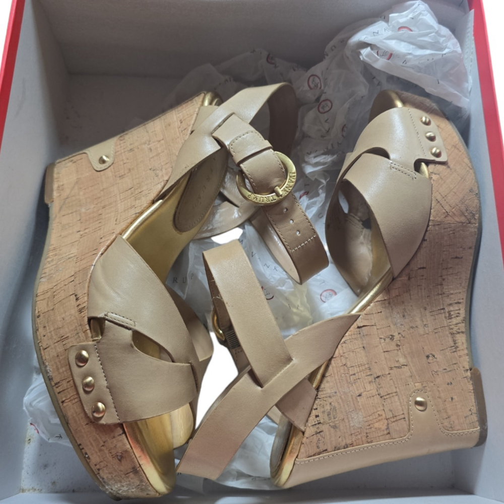 Vintage Women's Ivanka Trump Ithalina Beige Cork Wedge Leatger Sandals Size 8.5 - Picture 9 of 10